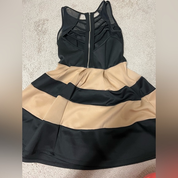 Cocktail dress size medium/9 - Picture 2 of 2